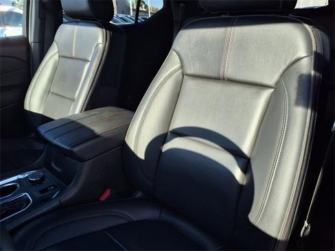 Used 2023 Chevrolet Traverse RS image 6