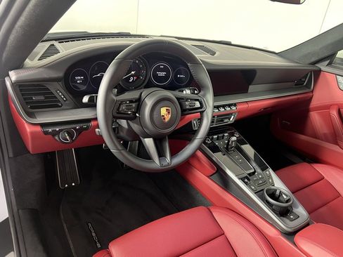 Certified 2022 Porsche 911 Carrera 4S image 4