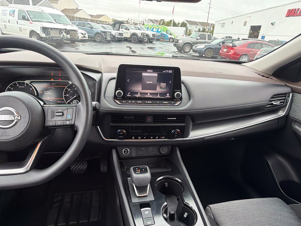 Used 2023 Nissan Rogue SV AWD/4WD image 24