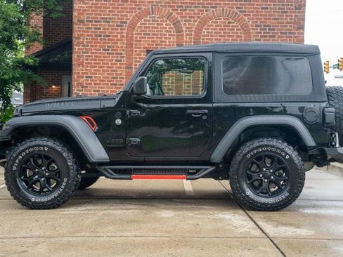 Used 2021 Jeep Wrangler Sport AWD/4WD image 8
