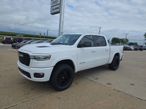 Used 2025 RAM 1500 Laramie w/ Sport Appearance Package AWD/4WD image 3