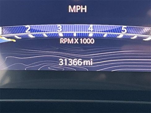 Used 2024 Jeep Grand Cherokee Laredo X image 32