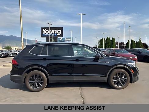 Used 2024 Volkswagen Tiguan SE AWD/4WD image 3