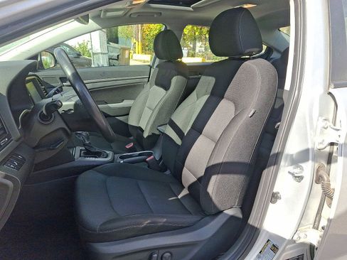 Used 2017 Hyundai Elantra Value Edition w/ Cargo Package image 11