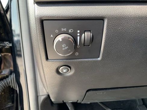 Used 2021 Jeep Grand Cherokee Laredo image 13