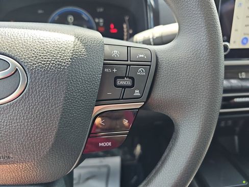 Used 2026 Toyota Camry LE FWD image 23
