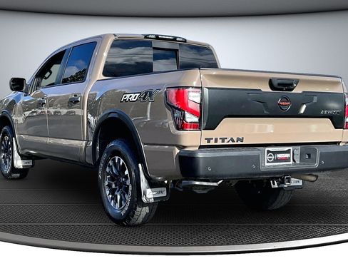 Used 2021 Nissan Titan PRO-4X w/ Pro-4x Convenience Package image 4
