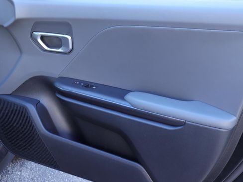 Used 2025 Kia K4 LXS image 16