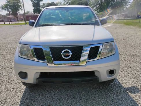 Used 2017 Nissan Frontier SV image 14