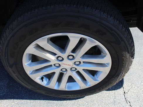 Used 2019 GMC Canyon SLT w/ Driver Alert Package image 16