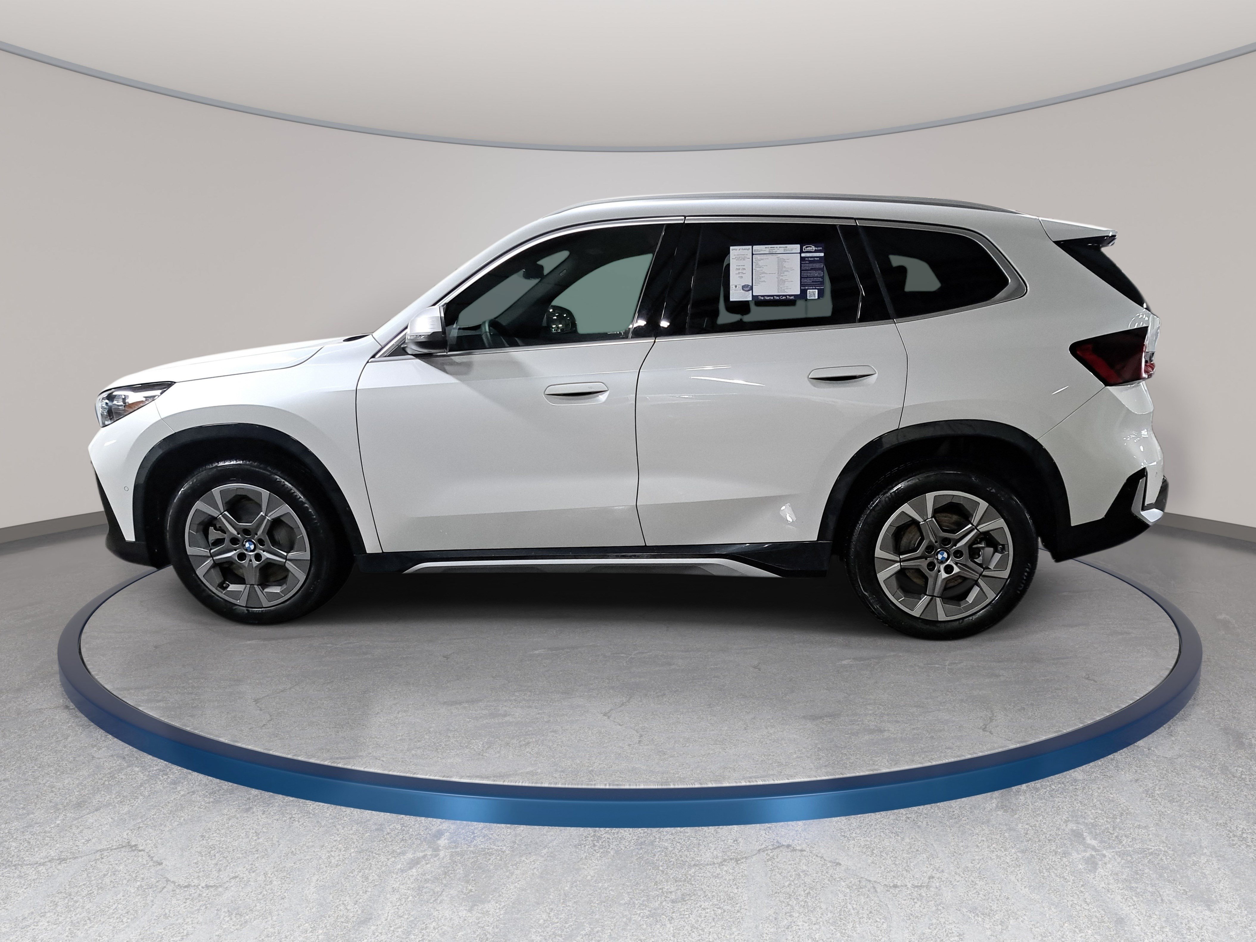 Certified 2023 BMW X1 xDrive28i w/ Convenience Package AWD/4WD image 9