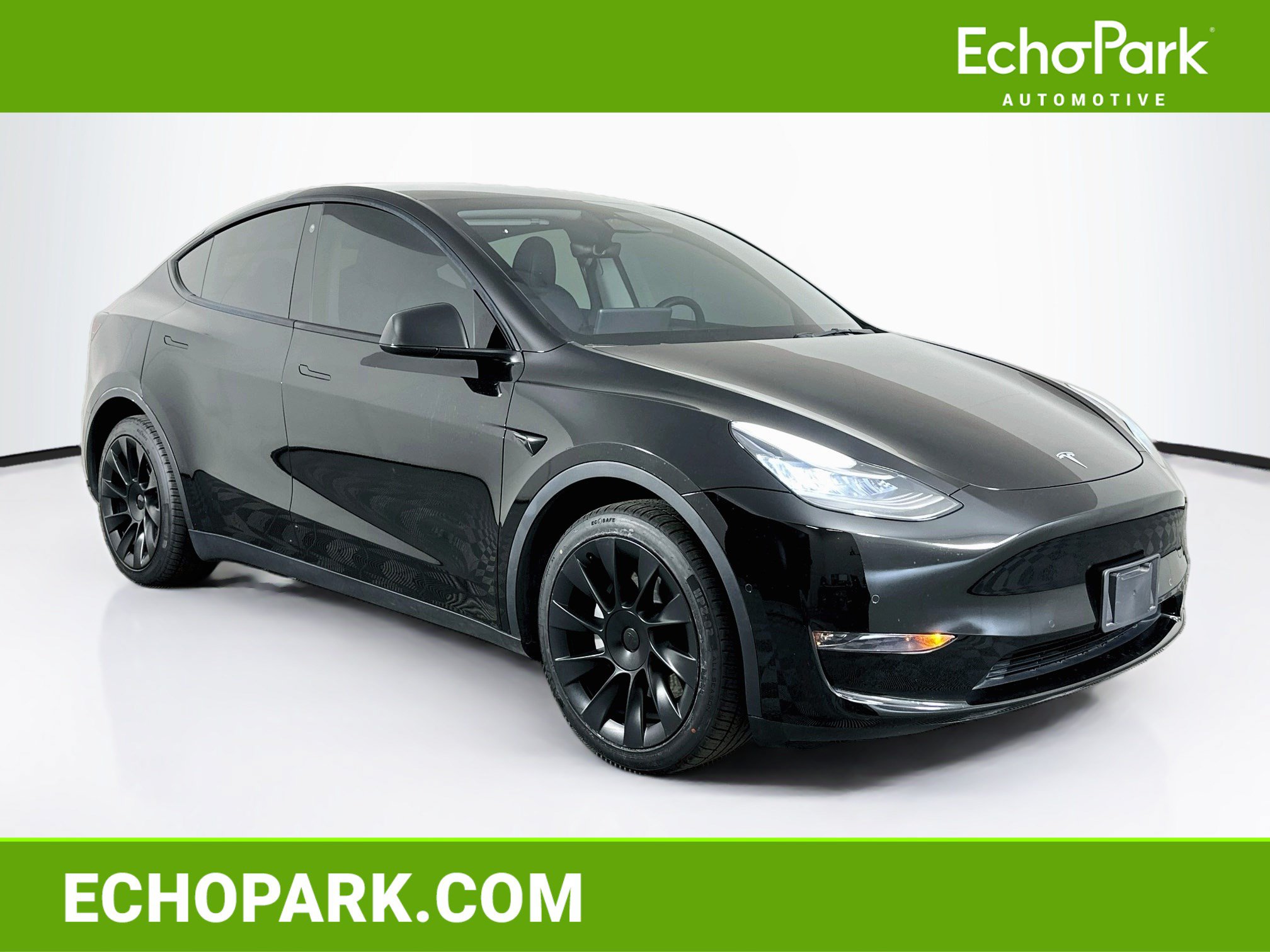 Used 2022 Tesla Model Y Long Range AWD/4WD image 1