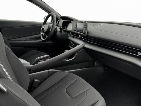 New 2025 Hyundai Elantra Sport image 15