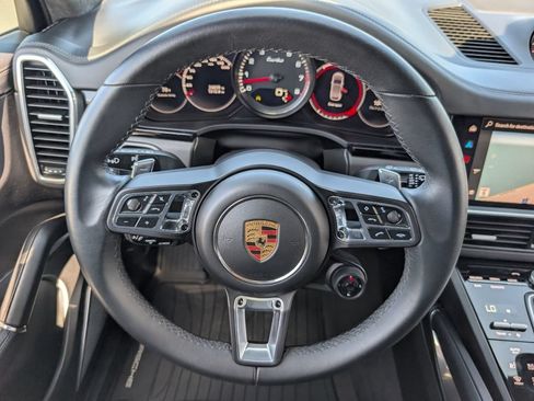 Certified 2023 Porsche Cayenne Turbo AWD/4WD image 21