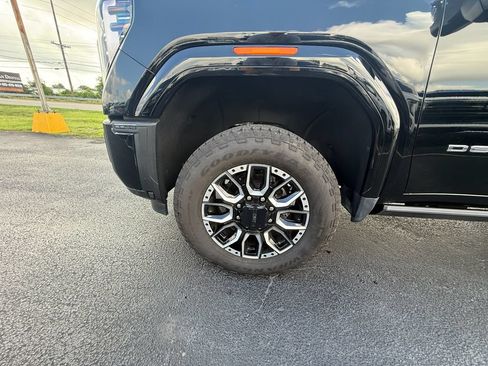 Used 2024 GMC Sierra 3500 Denali Ultimate AWD/4WD image 10