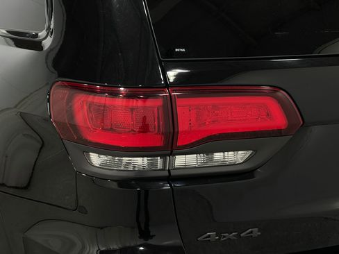 Used 2020 Jeep Grand Cherokee Limited X image 34