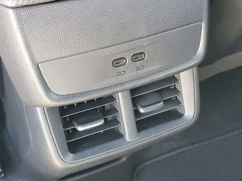 Used 2026 Chevrolet Equinox LT w/ Convenience Package II FWD image 12