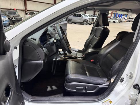 Used 2017 Acura ILX FWD image 13