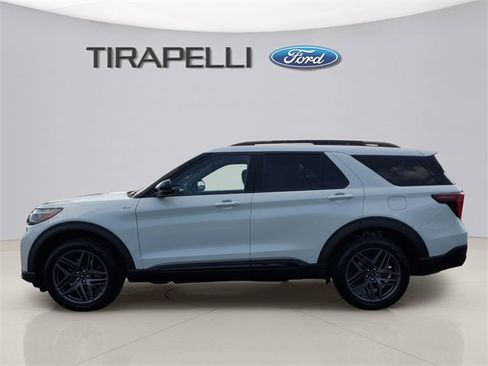 New 2025 Ford Explorer ST-Line w/ ST-Line Street Pack image 3