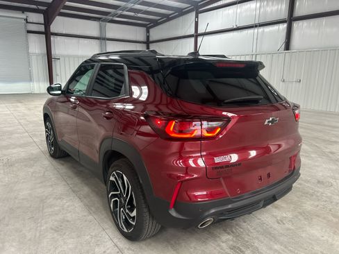 Used 2025 Chevrolet TrailBlazer RS w/ Driver Confidence Package image 3