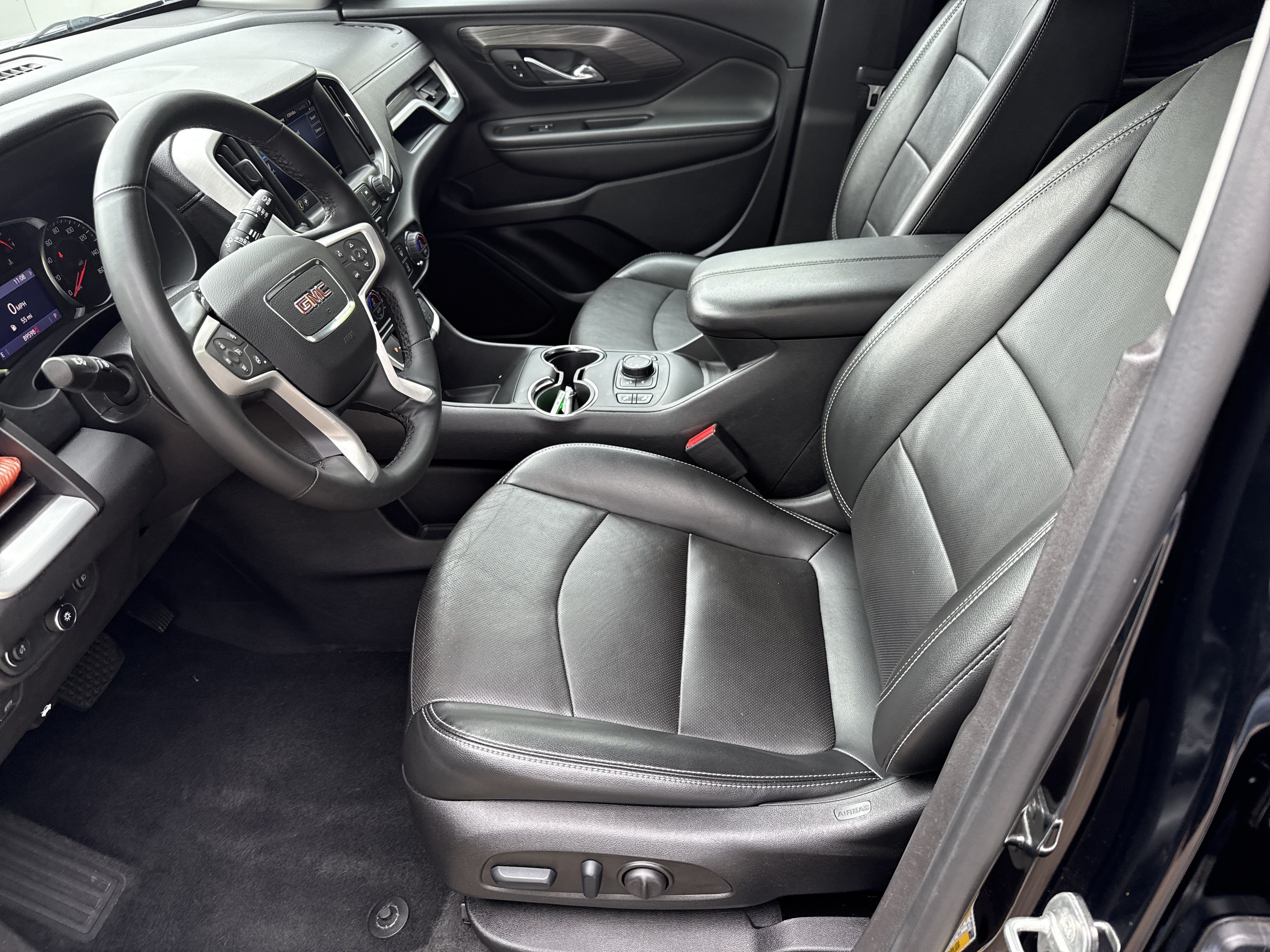Used 2023 GMC Terrain SLT AWD/4WD image 9