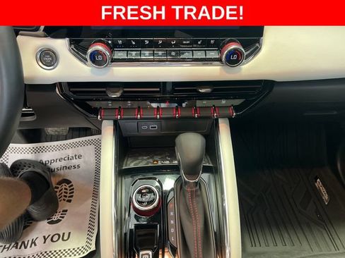 Used 2024 GMC Canyon AT4X AWD/4WD image 13