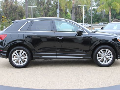 Certified 2025 Audi Q3 2.0T Premium Plus w/ Premium Plus Package AWD/4WD image 7