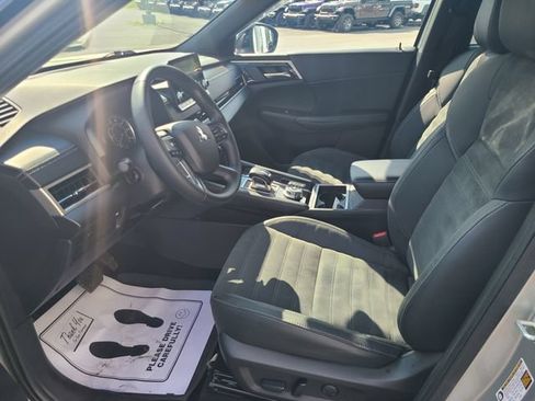 Used 2022 Mitsubishi Outlander SE FWD image 10