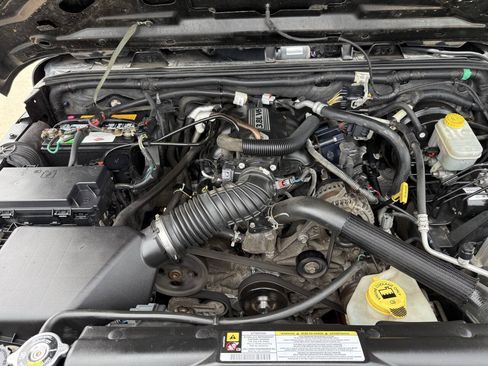 Used 2009 Jeep Wrangler X AWD/4WD image 9