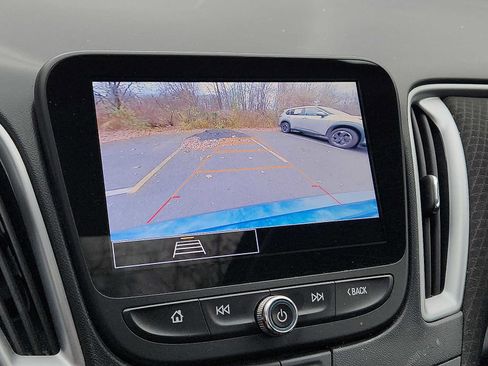 Used 2023 Chevrolet Malibu LT image 18