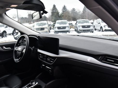 Used 2024 Ford Escape Platinum image 15