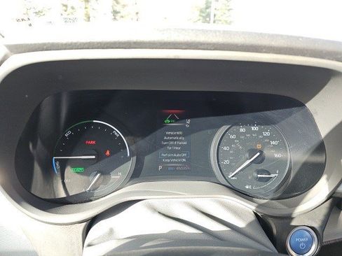 Used 2024 Toyota Sienna LE image 22