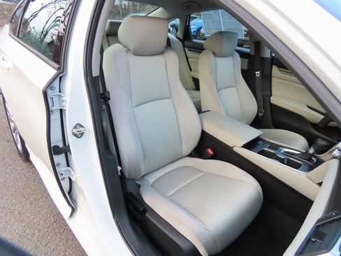 Certified 2020 Honda Accord LX image 16