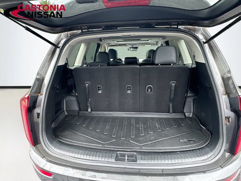 Used 2020 Kia Telluride S w/ S 8 Passenger Seating Package FWD image 33