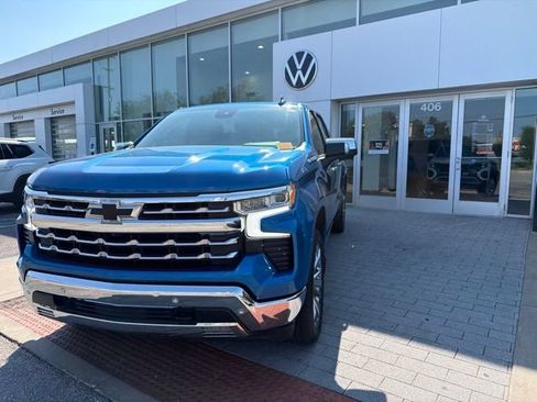 Used 2023 Chevrolet Silverado 1500 LTZ w/ LTZ Convenience Package II AWD/4WD image 3