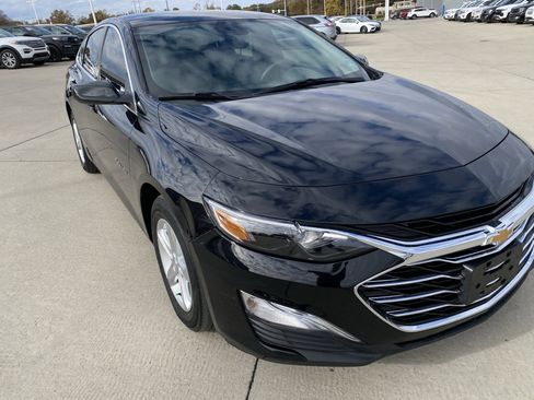 Used 2024 Chevrolet Malibu LS image 3