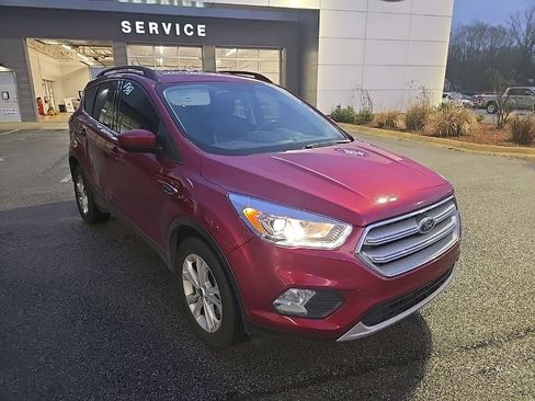 Used 2019 Ford Escape SEL image 16