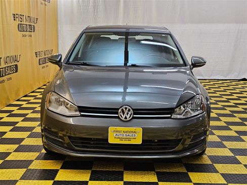 Used 2015 Volkswagen Golf SE image 8