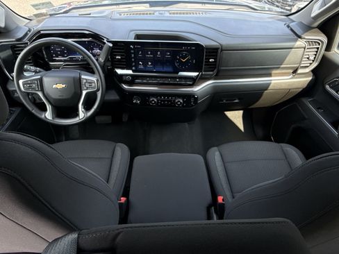 Used 2024 Chevrolet Silverado 1500 LT AWD/4WD image 23
