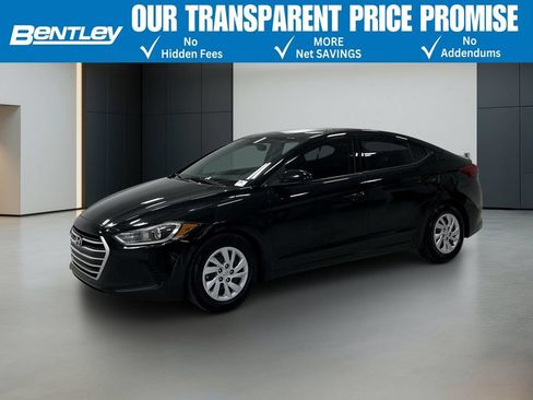 Used 2017 Hyundai Elantra SE FWD image 1