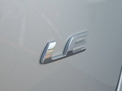Used 2024 Toyota Corolla LE FWD image 37