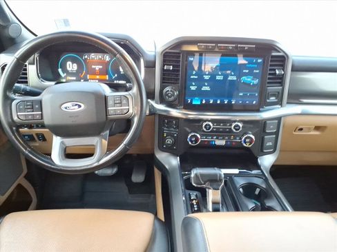 Used 2021 Ford F150 Lariat w/ Max Trailer Tow Package image 11