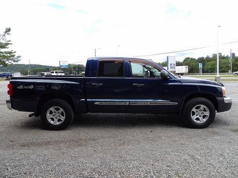 Used 2005 Dodge Dakota SLT w/ Trailer Tow Group AWD/4WD image 5
