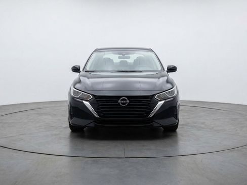 Used 2025 Nissan Sentra SV image 2