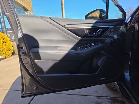 Used 2022 Subaru Outback Limited image 15