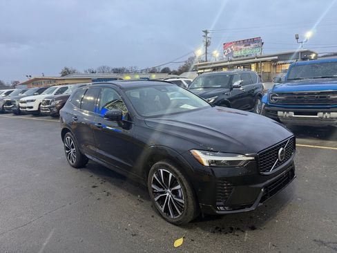 Used 2024 Volvo XC60 B5 Plus image 2