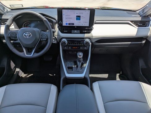 Used 2023 Toyota RAV4 XLE Premium image 14