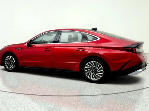 Used 2025 Hyundai Sonata Limited FWD image 7