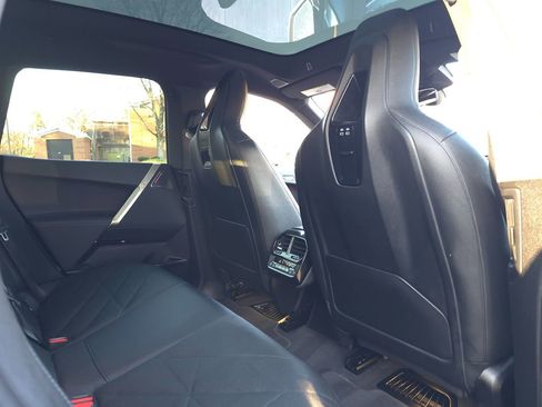 Used 2023 BMW iX M60 image 21