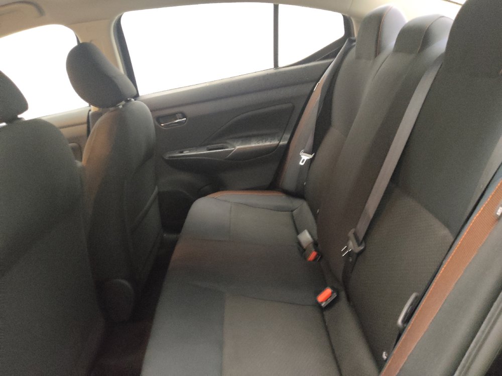 Used 2020 Nissan Versa SR FWD image 18